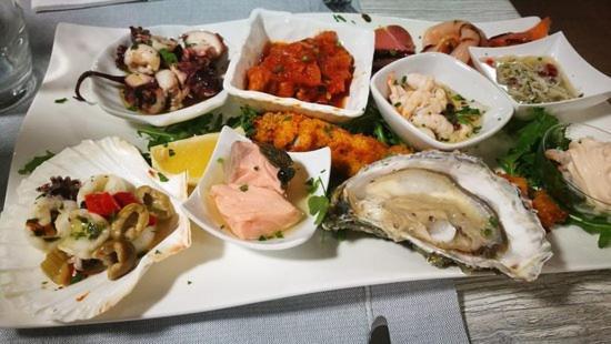Brezza Marina & Ristorante Shoreline