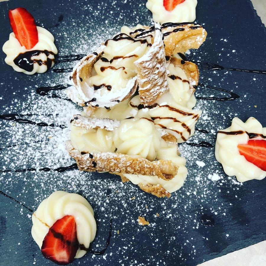 Brezza Marina & Ristorante Shoreline