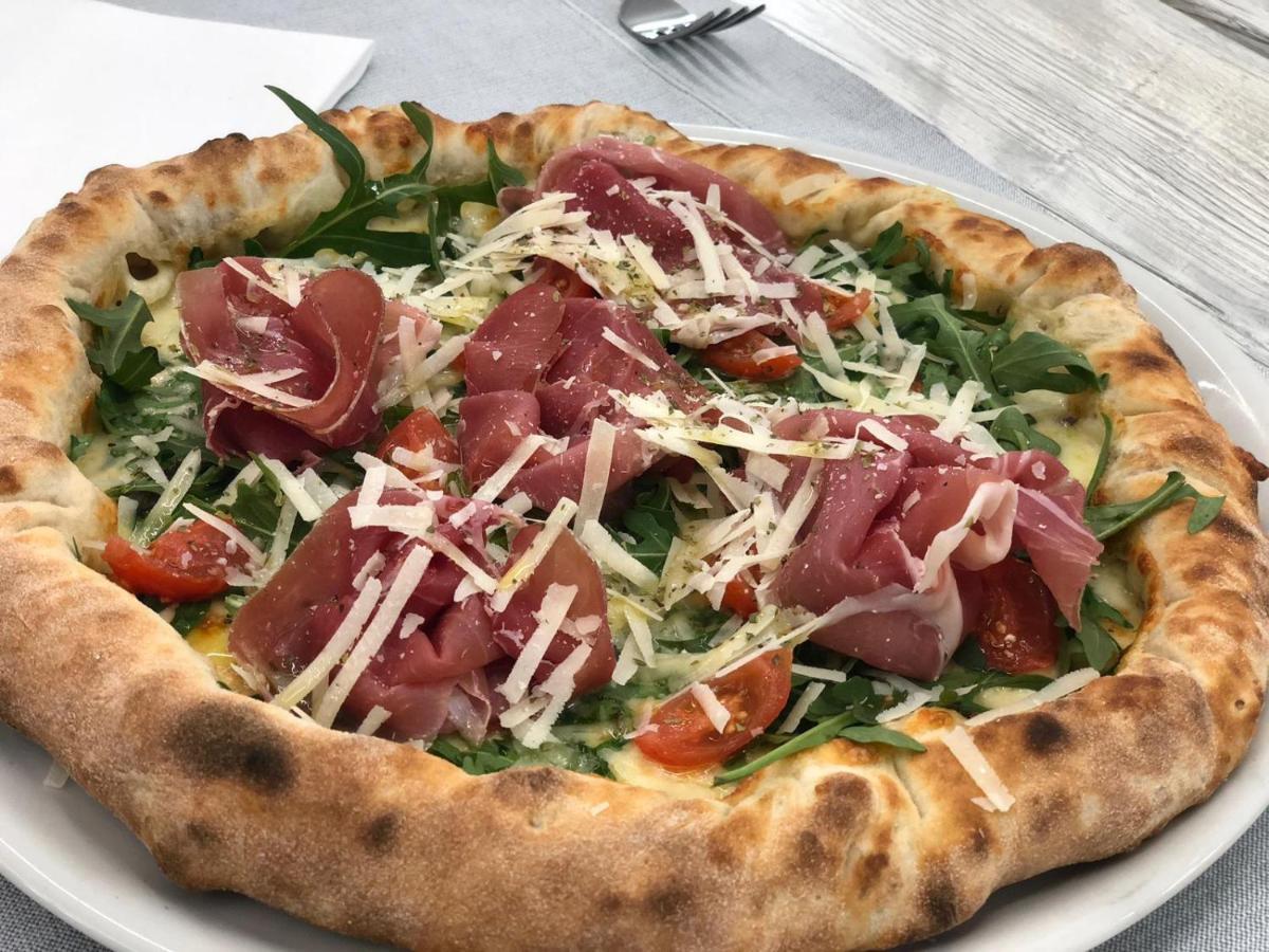 Bed and breakfast Brezza Marina & Ristorante Shoreline