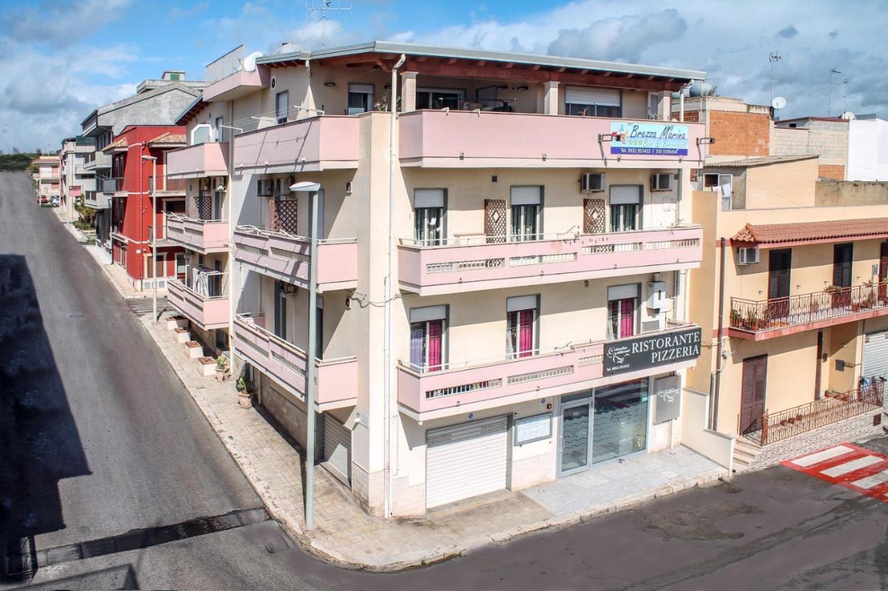 Bed and breakfast Brezza Marina & Ristorante Shoreline