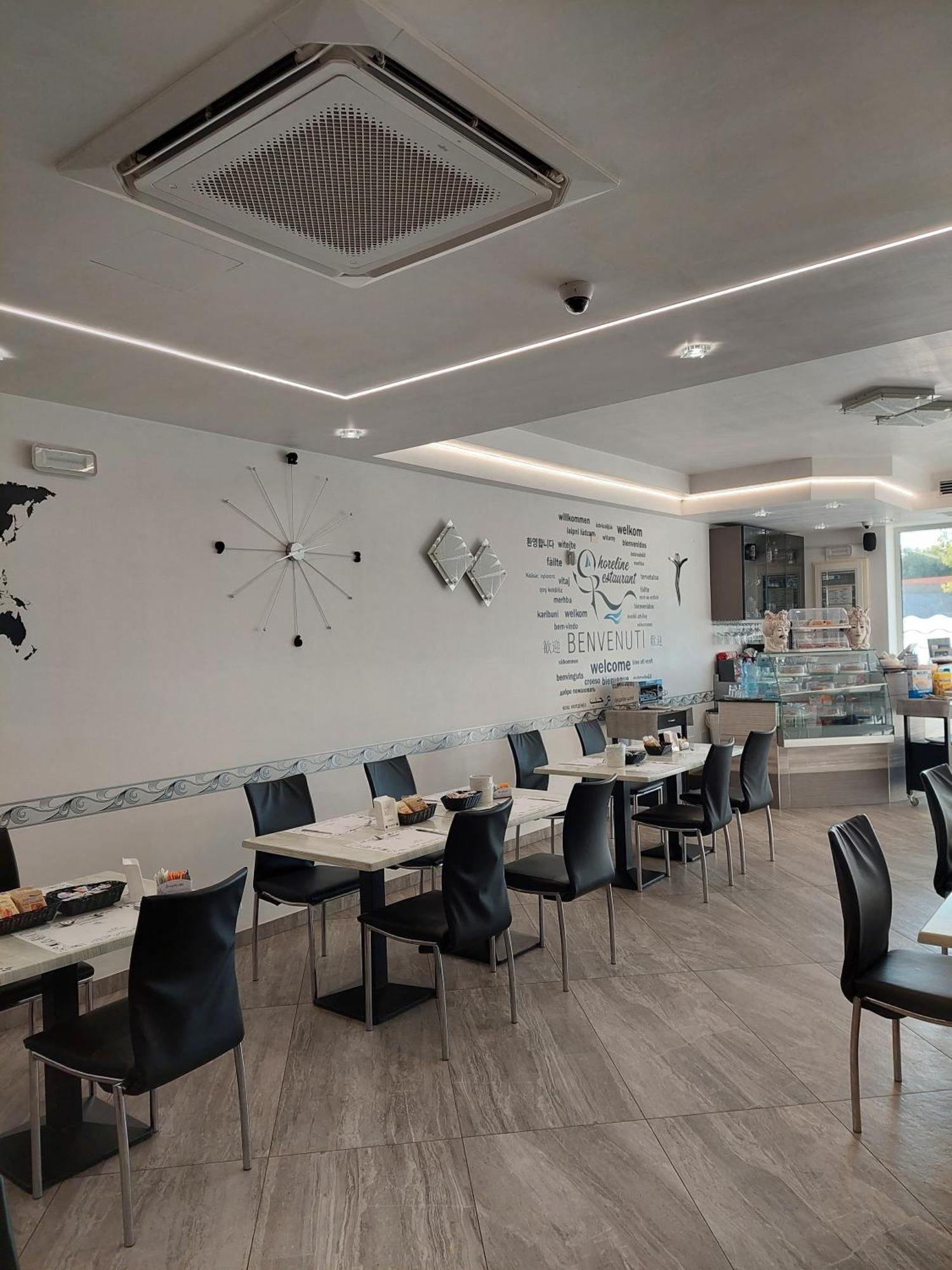 Bed and breakfast Brezza Marina & Ristorante Shoreline 3*